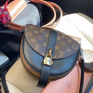 Chantilly Lock Reverse Noir RARE FIND,